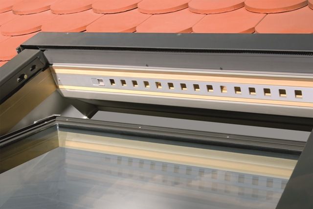мансардное окно fakro fpp-v u3 preselect lux комбинированное открывание, 114х118 см