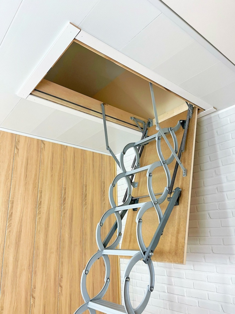 чердачная лестница fakro loftstep lst lite, высота 300 см, размер проема 70x100